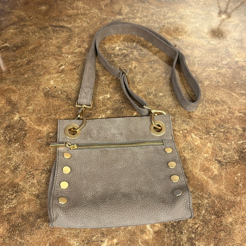 Hammitt Tony SML - pewter/brushed gold red zip